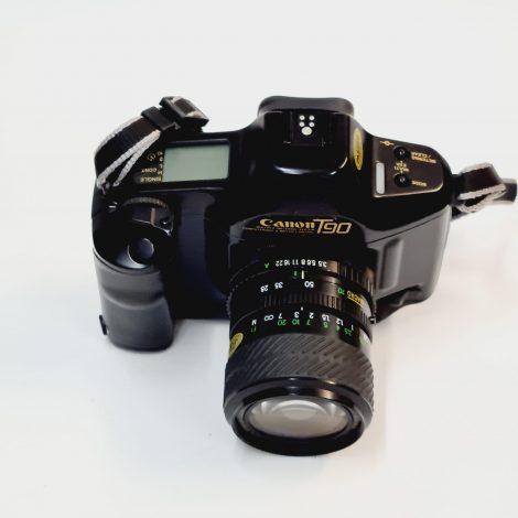 Canon T90  + Canon FD 28-70mm