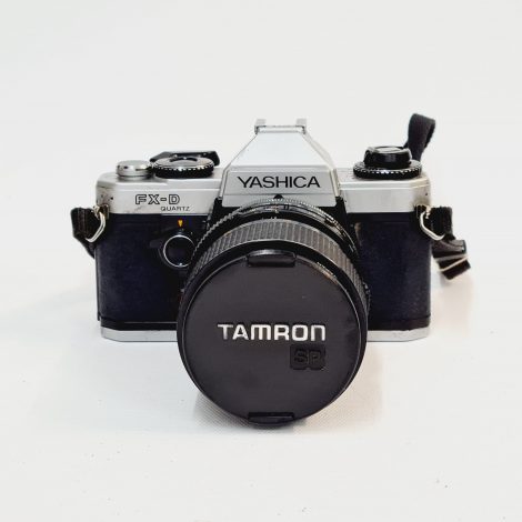 Yashica FX-D Quartz + Tamron 35-70mm